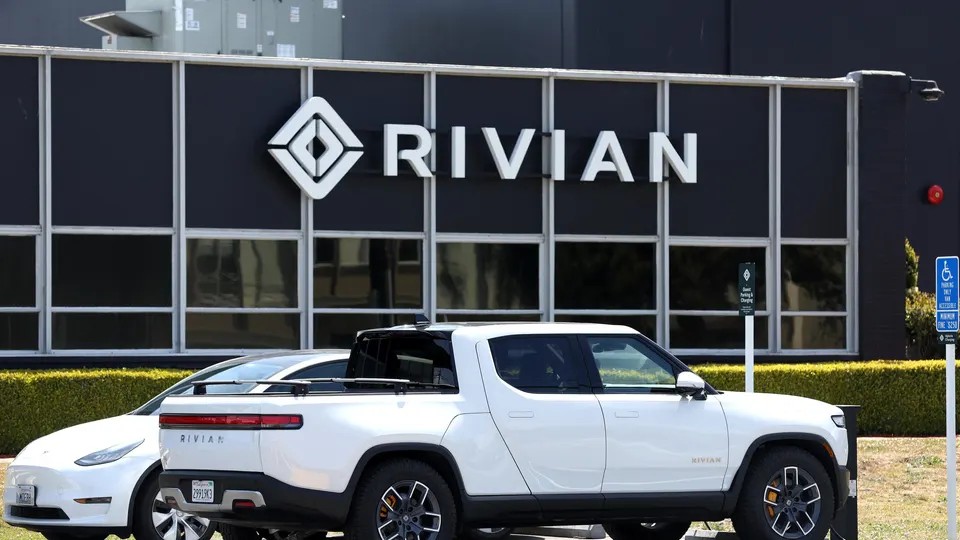 Cổ phiếu Rivian giảm kỷ lục sau khi kỳ hạn cấm bán kết thúc sau lần đầu IPO