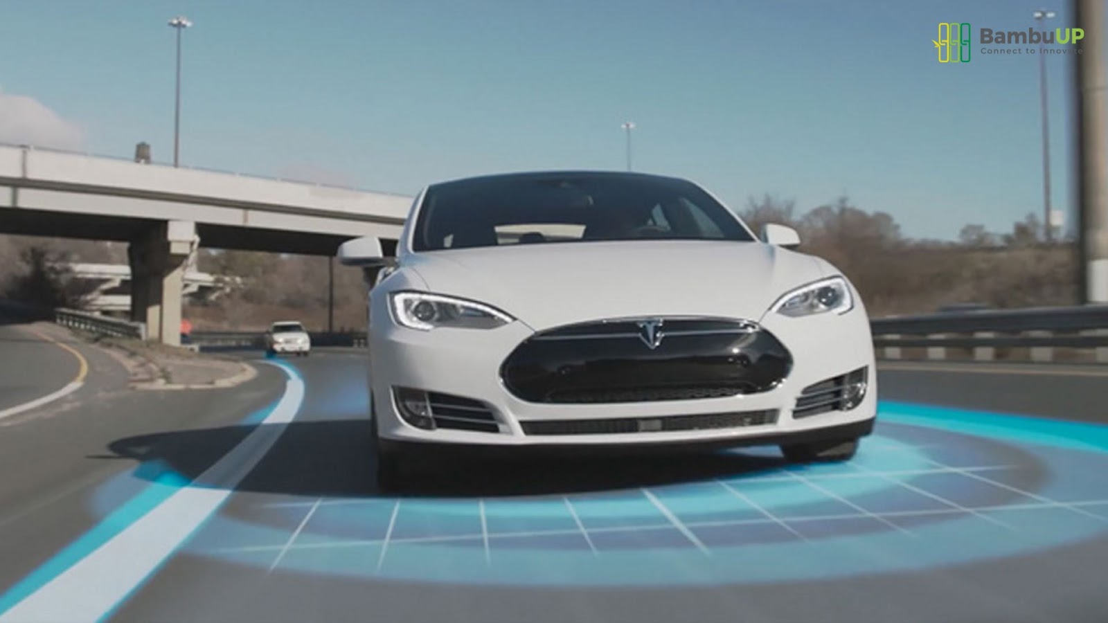Tesla với xe tự lái và sử dụng năng lượng xanh